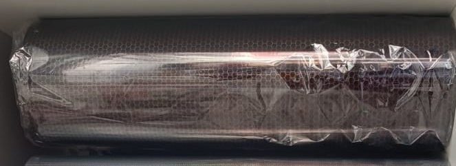 Vinil para Faro 30cmx10Mts Modelo Panal Tornasol Negro Intermedio