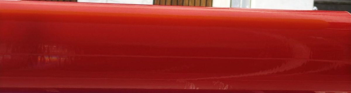 Vinil De  Reflectivo  61cm x 45.7  mts Color ROJO